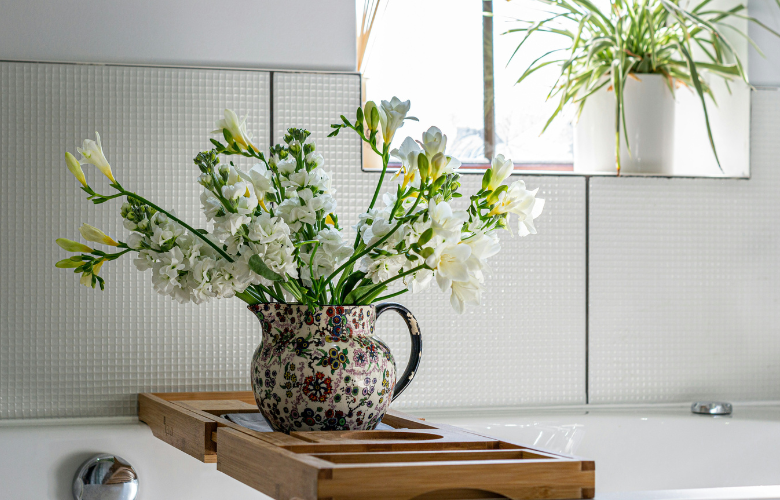 Por que as flores são ideais para banheiros?